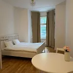 Beautiful By Stromovka Park Apartament Praga
